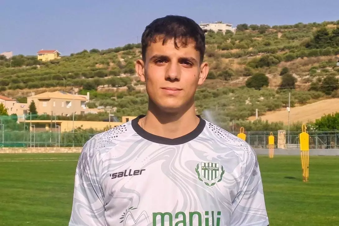 &Pi;&alpha;&rho;&alpha;&kappa;&omicron;&lambda;&omicron;&upsilon;&theta;&epsilon;ί &tau;&eta;&nu; &pi;&epsilon;&rho;ί&pi;&tau;&omega;&sigma;&eta; &Tau;&alpha;&sigma;&iota;ώ&nu;&alpha; &eta; &Alpha;&Epsilon;&Kappa;