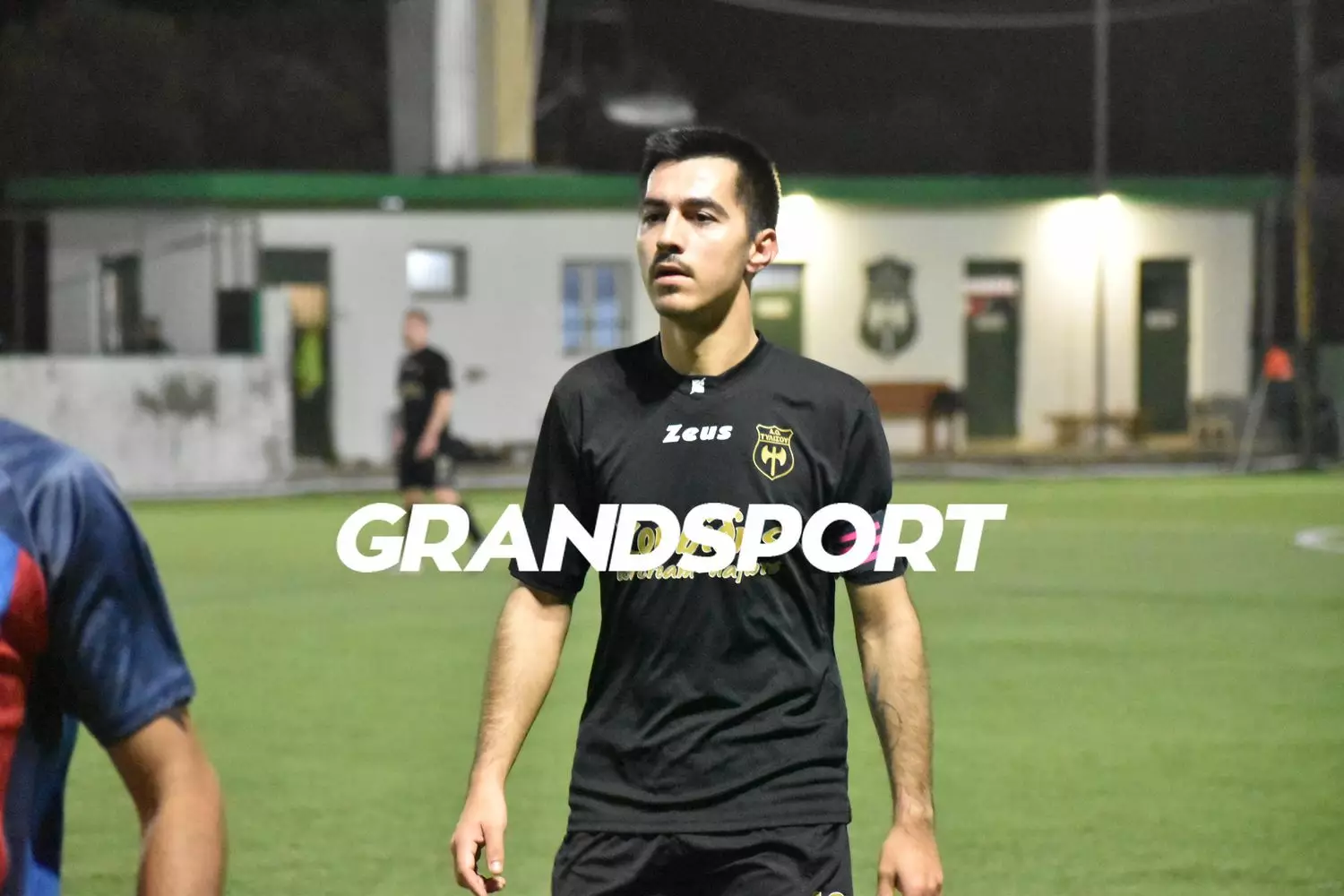 &Alpha;2 &Epsilon;&Pi;&Sigma;&Eta;: &Eta; &beta;&alpha;&theta;&mu;&omicron;&lambda;&omicron;&gamma;ί&alpha; &mu;&epsilon;&tau;ά &tau;&eta; &nu;ί&kappa;&eta; &tau;&eta;&sigmaf; &Tau;&upsilon;&lambda;ί&sigma;&omicron;&upsilon;