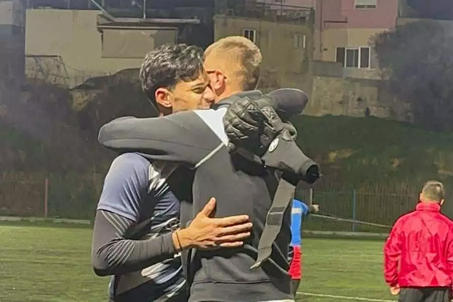 &Alpha;&pi;&omicron;&chi;&alpha;&iota;&rho;έ&tau;&eta;&sigma;&epsilon; &tau;&omicron;&nu; &Mu;&alpha;&rho;&alpha;&theta;ώ&nu;&alpha; &omicron; &Tau;&zeta;ά&phi;&alpha;