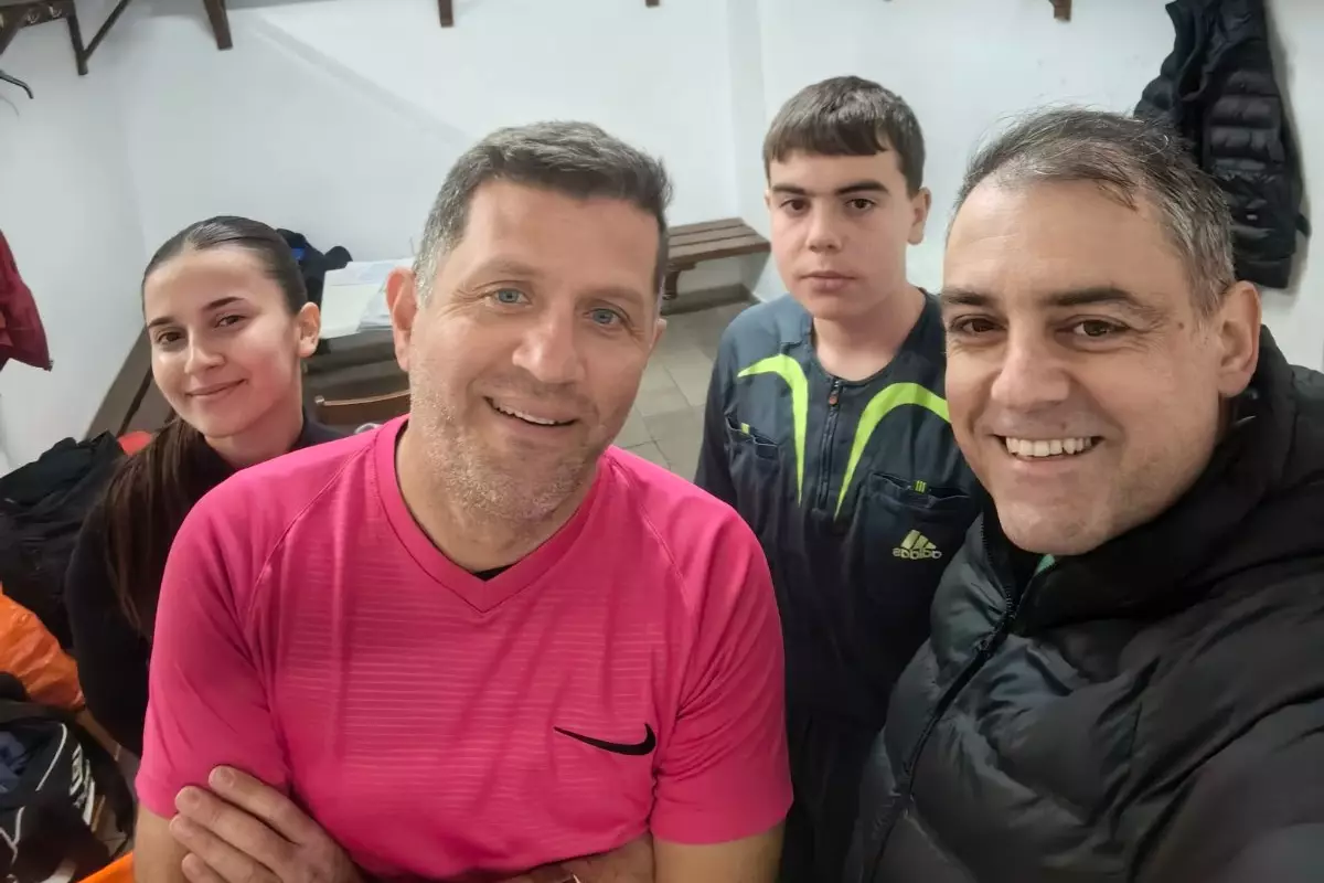 &Omicron;&iota;&kappa;&omicron;&gamma;έ&nu;&epsilon;&iota;&alpha; &Xi;&upsilon;&pi;ά&kappa;&eta;: &Tau;&rho;&epsilon;&iota;&sigmaf; &gamma;&epsilon;&nu;&iota;έ&sigmaf; &sigma;&tau;&eta; &delta;&iota;&alpha;&iota;&tau;&eta;&sigma;ί&alpha; &tau;&omicron;&upsilon; &Eta;&rho;&alpha;&kappa;&lambda;&epsilon;ί&omicron;&upsilon;!