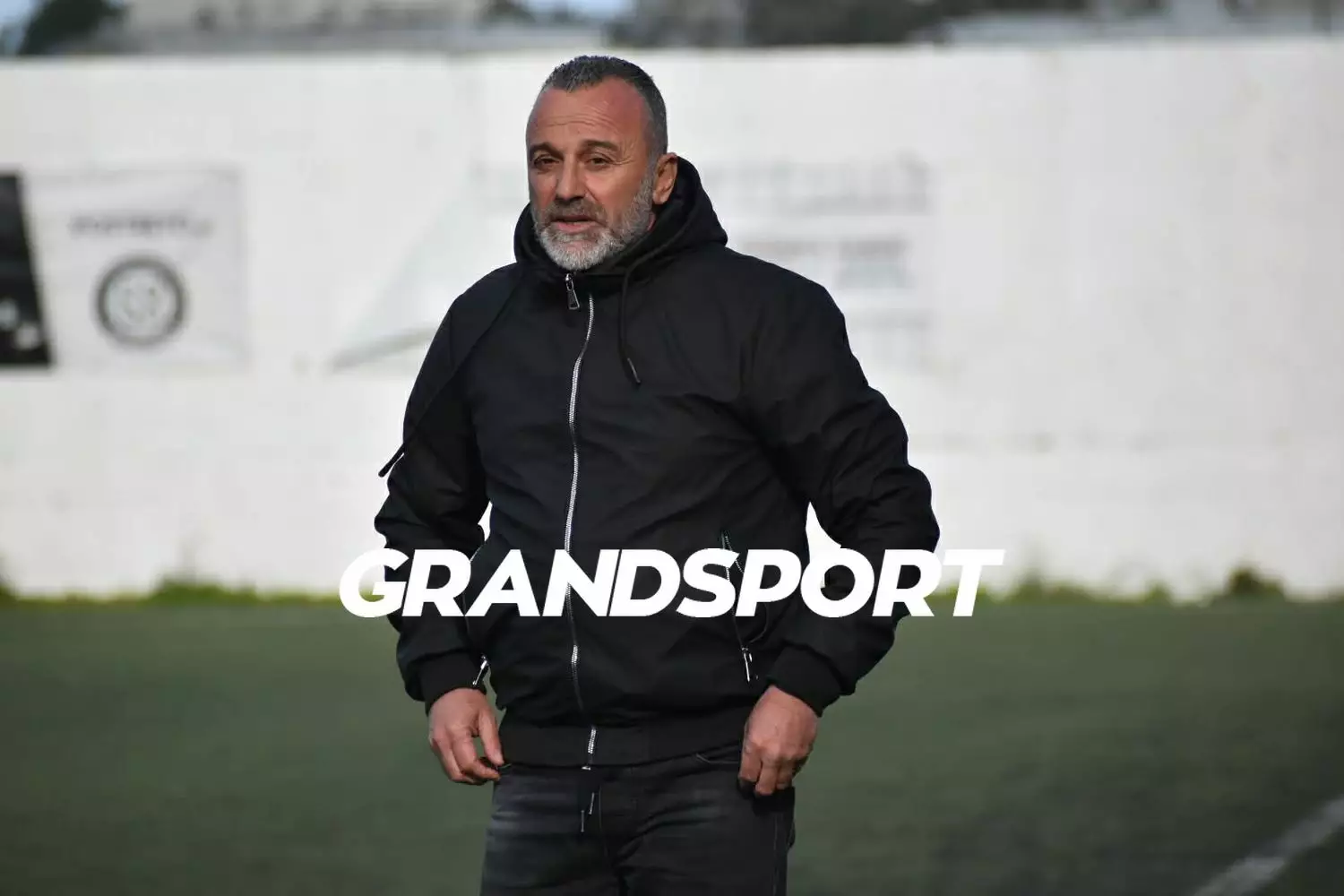 &Alpha;. &Kappa;&alpha;&sigma;&sigma;&omega;&tau;ά&kappa;&eta;&sigmaf;: &laquo;&Mu;&alpha;&sigmaf; &pi;&lambda;&eta;&gamma;ώ&nu;&omicron;&upsilon;&nu; &tau;&alpha; &epsilon;ύ&kappa;&omicron;&lambda;&alpha; &gamma;&kappa;&omicron;&lambda;, &pi;&lambda;έ&omicron;&nu; &sigma;&tau;ό&chi;&omicron;&sigmaf; &tau;&omicron; &pi;&rho;&omega;&tau;ά&theta;&lambda;&eta;&mu;&alpha;&raquo;