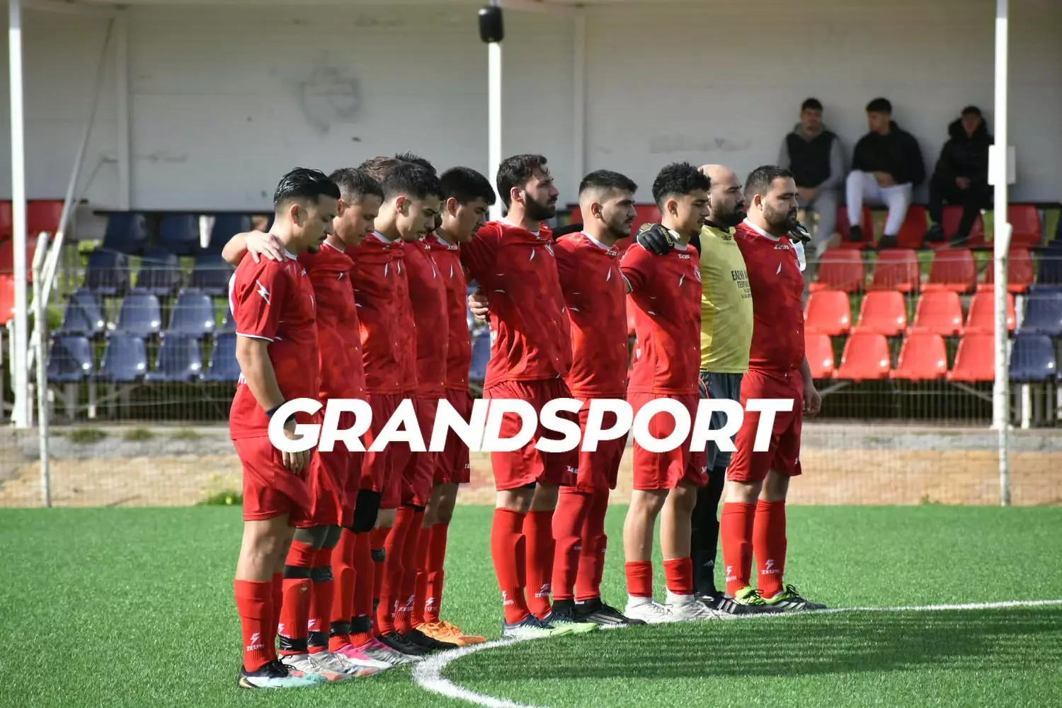 &laquo;&Epsilon;&nu;&omega;&mu;έ&nu;&omicron;&iota; &alpha;&pi;έ&nu;&alpha;&nu;&tau;&iota; &sigma;&tau;&iota;&sigmaf; &tau;&rho;&alpha;&gamma;&epsilon;&lambda;&alpha;&phi;&iota;&kappa;έ&sigmaf; &alpha;&pi;&omicron;&phi;ά&sigma;&epsilon;&iota;&sigmaf;, &theta;έ&lambda;&omicron;&upsilon;&nu; &nu;&alpha; &alpha;&nu;&epsilon;&beta;&alpha;ί&nu;&omicron;&upsilon;&nu; &mu;ό&nu;&omicron; &omicron;&mu;ά&delta;&epsilon;&sigmaf; &tau;&omicron;&upsilon; &Eta;&rho;&alpha;&kappa;&lambda;&epsilon;ί&omicron;&upsilon;&raquo;