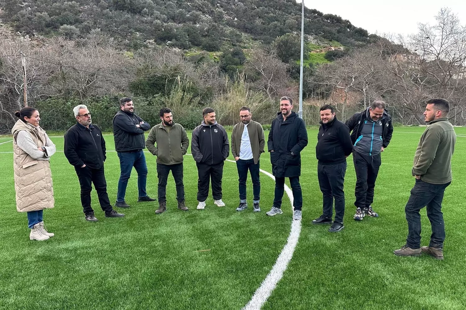 &Mu;&alpha;&lambda;&epsilon;&beta;ί&zeta;&iota;: &Pi;&rho;&omega;&tau;&omicron;&beta;&omicron;&upsilon;&lambda;ί&alpha; &gamma;&iota;&alpha; &tau;&eta; &delta;&eta;&mu;&iota;&omicron;&upsilon;&rho;&gamma;ί&alpha; &laquo;&phi;&upsilon;&tau;&omega;&rho;ί&omicron;&upsilon;&raquo; &pi;&omicron;&delta;&omicron;&sigma;&phi;&alpha;ί&rho;&omicron;&upsilon; &sigma;&tau;&omicron; &Phi;ό&delta;&epsilon;&lambda;&epsilon;