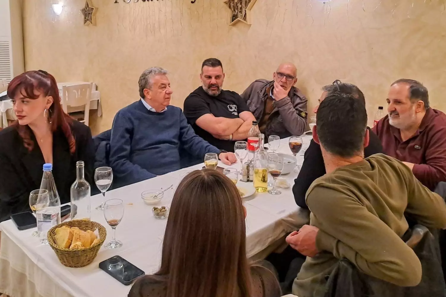 Έ&kappa;&omicron;&psi;&epsilon; &tau;&eta;&nu; &pi;ί&tau;&alpha; &tau;&omicron;&upsilon; &pi;&alpha;&rho;&omicron;&upsilon;&sigma;ί&alpha; &Alpha;&rho;&nu;&alpha;&omicron;&upsilon;&tau;ά&kappa;&eta; &omicron; &Gamma;&iota;&omicron;ύ&chi;&tau;&alpha;&sigmaf;