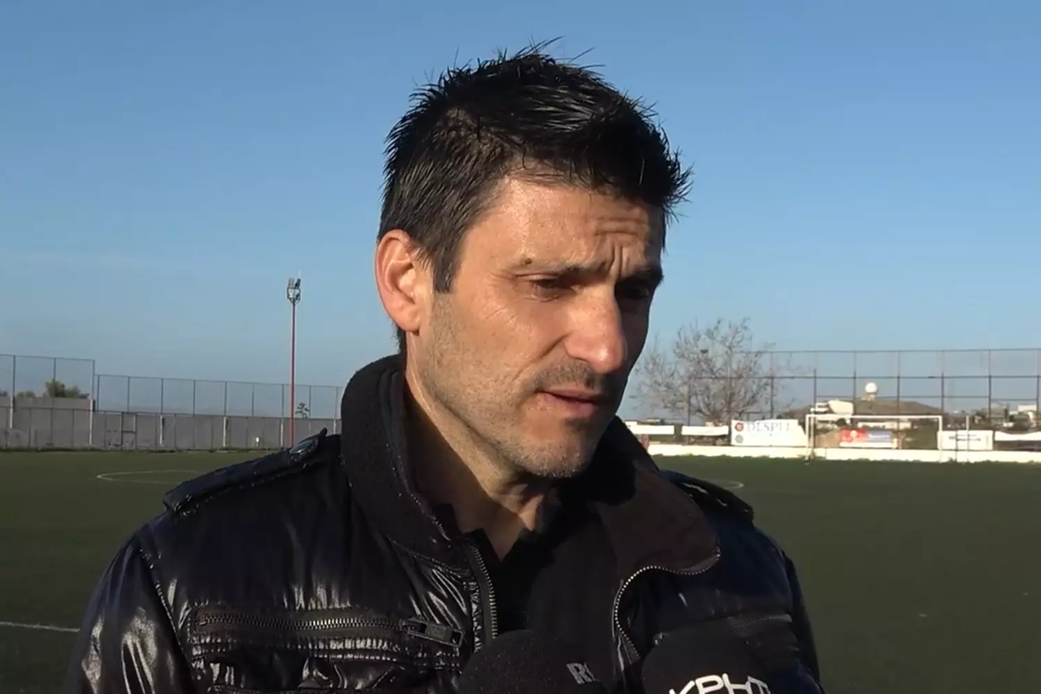 &Eta;&lambda;. &Kappa;ώ&tau;&sigma;&iota;&omicron;&sigmaf;: &laquo;Έ&chi;&omicron;&upsilon;&mu;&epsilon; &delta;ύ&omicron; &mu;&epsilon;&gamma;ά&lambda;&omicron;&upsilon;&sigmaf; &sigma;&tau;ό&chi;&omicron;&upsilon;&sigmaf;, &tau;&omicron; &pi;&rho;&omega;&tau;ά&theta;&lambda;&eta;&mu;&alpha; &kappa;&alpha;&iota; &tau;&omicron; &kappa;ύ&pi;&epsilon;&lambda;&lambda;&omicron;&raquo;