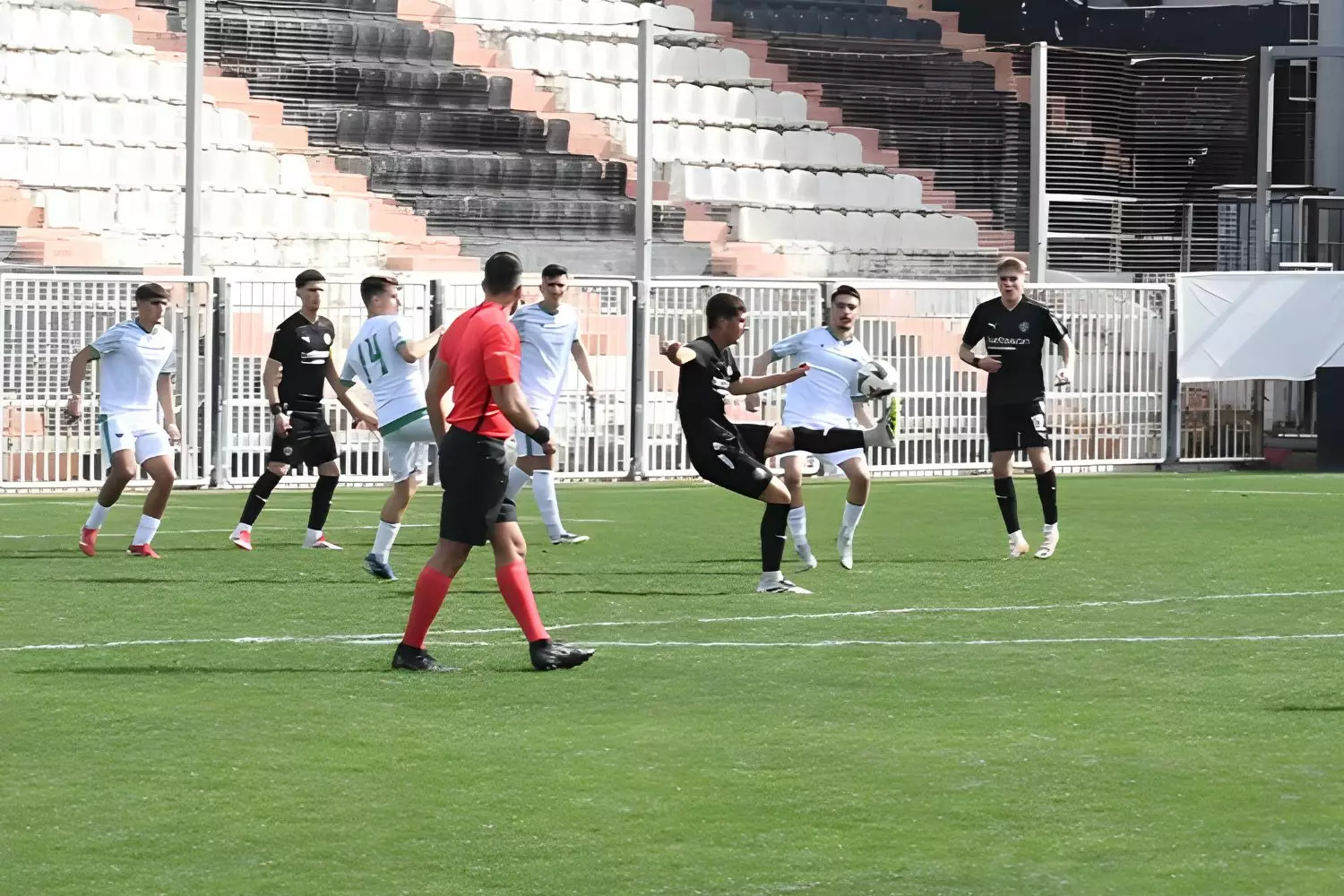 &Tau;&iota; έ&beta;&alpha;&lambda;&epsilon; &tau;&omicron; &pi;&alpha;&lambda;&iota;&kappa;ά&rho;&iota;; &Omicron; &Kappa;&alpha;&rho;&nu;έ&zeta;&omicron;&sigmaf; &tau;&eta;&sigmaf; &Kappa;19 &tau;&omicron;&upsilon; &Omicron;&Phi;&Eta; &pi;έ&tau;&upsilon;&chi;&epsilon; &tau;&omicron; &gamma;&kappa;&omicron;&lambda; &tau;&eta;&sigmaf; &chi;&rho;&omicron;&nu;&iota;ά&sigmaf;! (vid)