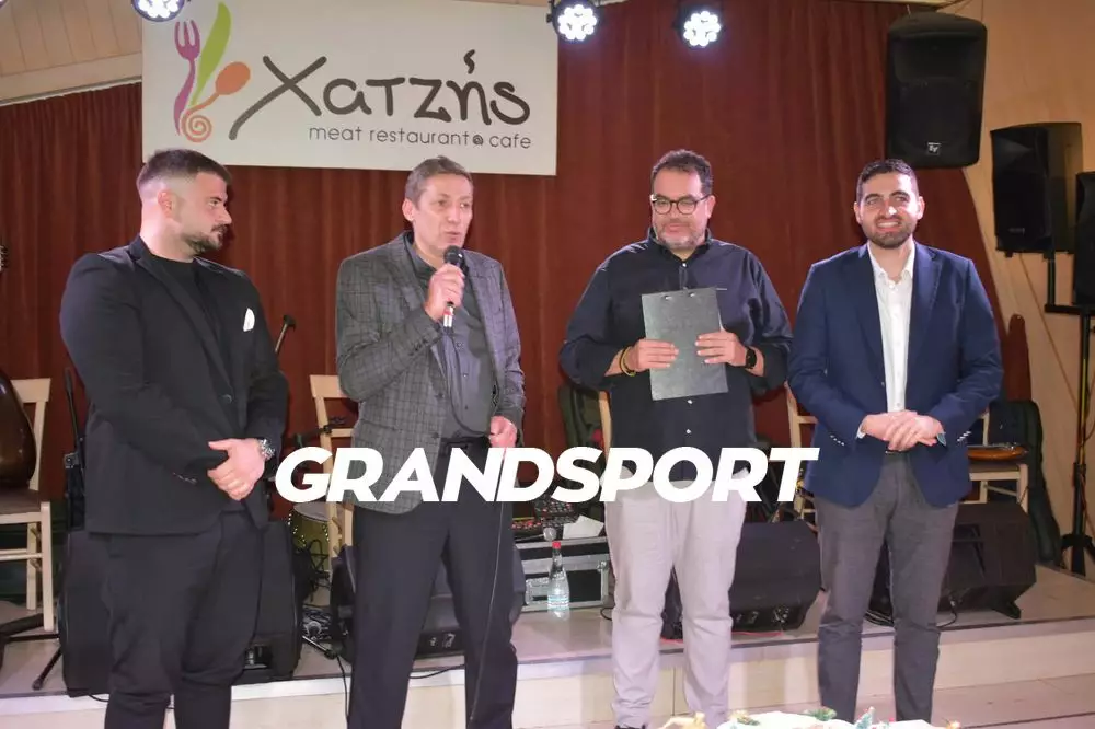 &Tau;ί&mu;&eta;&sigma;&epsilon; &tau;&omicron;&upsilon;&sigmaf; &upsilon;&pi;&omicron;&sigma;&tau;&eta;&rho;&iota;&kappa;&tau;έ&sigmaf; &tau;&eta;&sigmaf; &eta; &Chi;&epsilon;&rho;&sigma;ό&nu;&eta;&sigma;&omicron;&sigmaf; (pics)