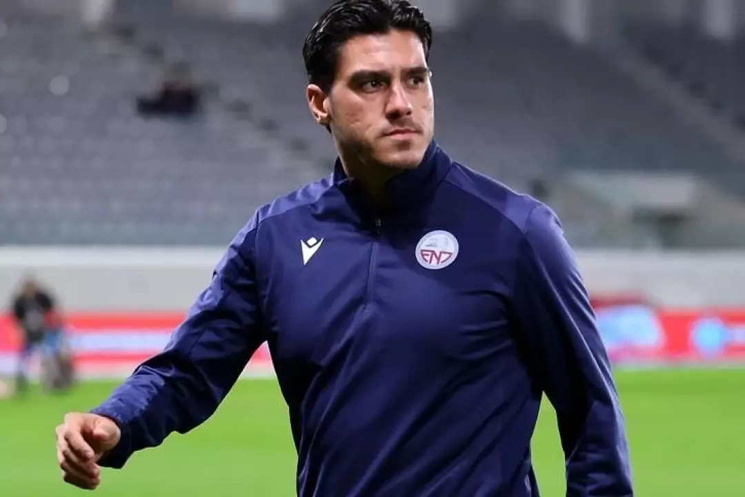 &Sigma;&tau;&omicron; &pi;&lambda;&epsilon;&upsilon;&rho;ό &tau;&omicron;&upsilon; &Kappa;. &Mu;&pi;&rho;ά&tau;&sigma;&omicron;&upsilon; &sigma;&tau;&omicron;&nu; &pi;ά&gamma;&kappa;&omicron; &tau;&omicron;&upsilon; &Beta;ό&lambda;&omicron;&upsilon; &omicron; &Lambda;&epsilon;&upsilon;&tau;έ&rho;&eta;&sigmaf; &Kappa;&omicron;&sigma;&mu;&alpha;&delta;ά&kappa;&eta;&sigmaf;