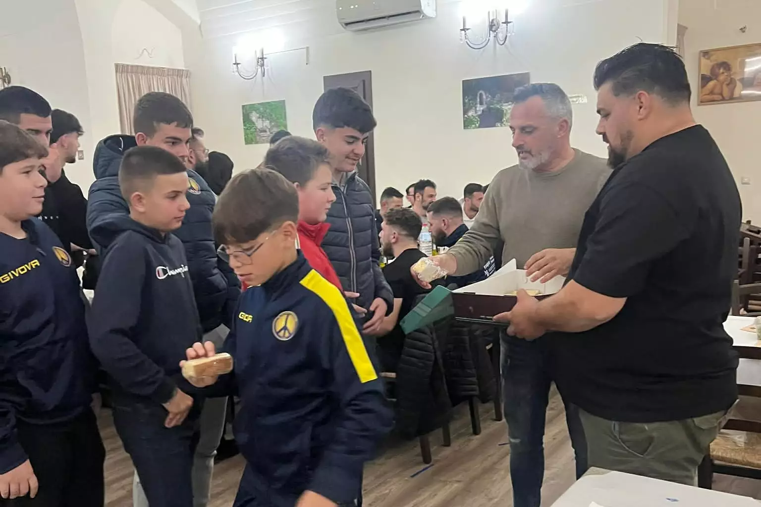 &Sigma;&epsilon; ό&mu;&omicron;&rho;&phi;&omicron; &kappa;&lambda;ί&mu;&alpha; &eta; &kappa;&omicron;&pi;ή &pi;ί&tau;&alpha;&sigmaf; &tau;&omicron;&upsilon; &Alpha;&Omicron; &Kappa;&omicron;&upsilon;&nu;ά&beta;&omega;&nu;