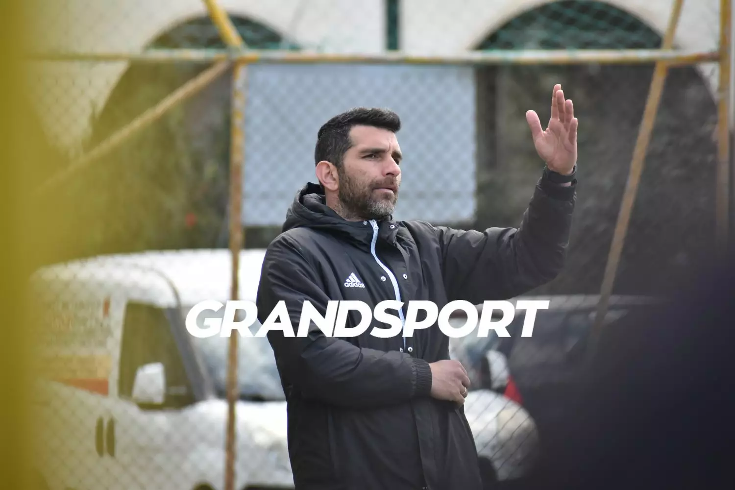 &Beta;. &Alpha;&nu;&upsilon;&phi;&alpha;&nu;&tau;ά&kappa;&eta;&sigmaf;: &laquo;&Tau;&alpha; &pi;&alpha;&iota;&delta;&iota;ά έ&kappa;&alpha;&nu;&alpha;&nu; &tau;&omicron; &delta;&epsilon;ύ&tau;&epsilon;&rho;&omicron; &eta;&mu;ί&chi;&rho;&omicron;&nu;&omicron; &tau;&upsilon;&pi;&iota;&kappa;ή &delta;&iota;&alpha;&delta;&iota;&kappa;&alpha;&sigma;ί&alpha;&ndash;&Tau;&omicron; &mu;&upsilon;&alpha;&lambda;ό &tau;ώ&rho;&alpha; &sigma;&tau;&omicron; &Kappa;ύ&pi;&epsilon;&lambda;&lambda;&omicron;&raquo;