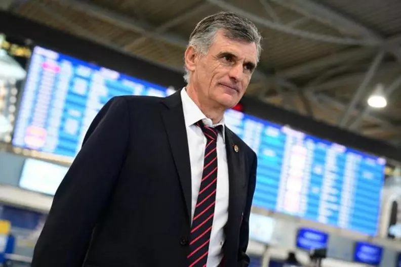 &Phi;&omicron;&upsilon;&lambda; &epsilon;&kappa;&pi;&lambda;ή&xi;&epsilon;&iota;&sigmaf; &alpha;&pi;ό &Mu;&epsilon;&nu;&tau;&iota;&lambda;ί&mu;&pi;&alpha;&rho; &sigma;&tau;&eta; &laquo;BAYArena&raquo; &ndash; &Epsilon;&kappa;&tau;ό&sigmaf; &alpha;&pi;&omicron;&sigma;&tau;&omicron;&lambda;ή&sigmaf; &omicron; &Pi;&omicron;&nu;&tau;έ&nu;&sigma;&epsilon;