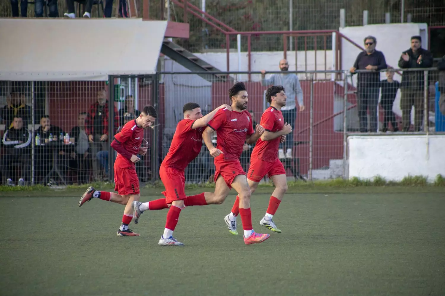 &laquo;&Delta;&iota;&pi;&lambda;ό&raquo; &pi;&alpha;&rho;&alpha;&mu;&omicron;&nu;ή&sigmaf; &gamma;&iota;&alpha; &tau;&eta; &Mu;&iota;&nu;&omega;&iota;&kappa;ή &sigma;&tau;&omicron; &Lambda;ί&nu;&tau;&omicron;