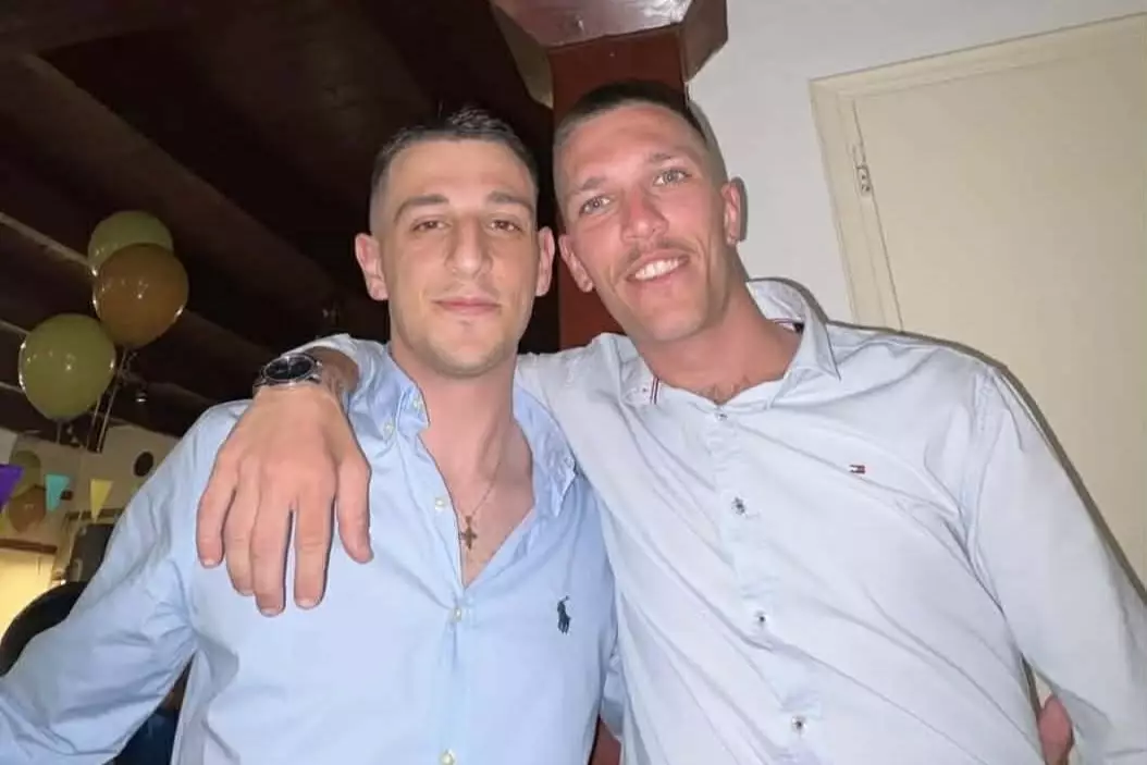 Έ&tau;&omicron;&iota;&mu;&omicron;&sigmaf; &nu;&alpha; &phi;&omicron;&rho;έ&sigma;&epsilon;&iota; &tau;&alpha; &chi;&alpha;&kappa;ί &omicron; &Mu;. &Mu;&pi;&lambda;&epsilon;&mu;έ&nu;&omicron;&sigmaf;