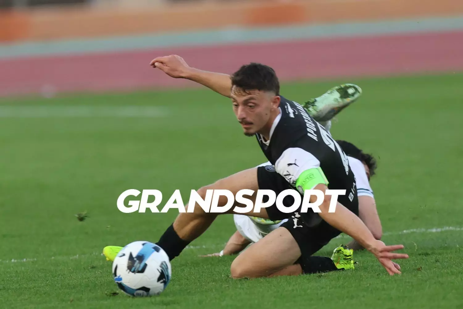 &Lambda;&epsilon;&beta;&alpha;&delta;&epsilon;&iota;&alpha;&kappa;ό&sigmaf;-&Omicron;&Phi;&Eta;: LIVE