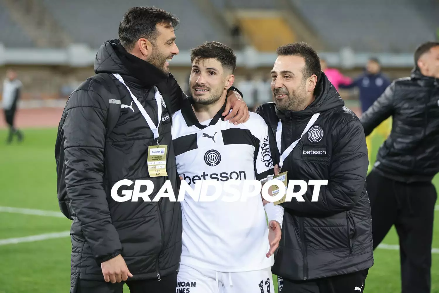 &Eta;&hellip; &pi;&alpha;&rho;&alpha;&kappa;ά&mu;&epsilon;&rho;&alpha; &tau;&omicron;&upsilon; &Omicron;&Phi;&Eta; &sigma;&tau;&eta; &nu;ί&kappa;&eta; &mu;&epsilon; &tau;&eta;&nu; &Alpha;&Epsilon;&Lambda; (vid)