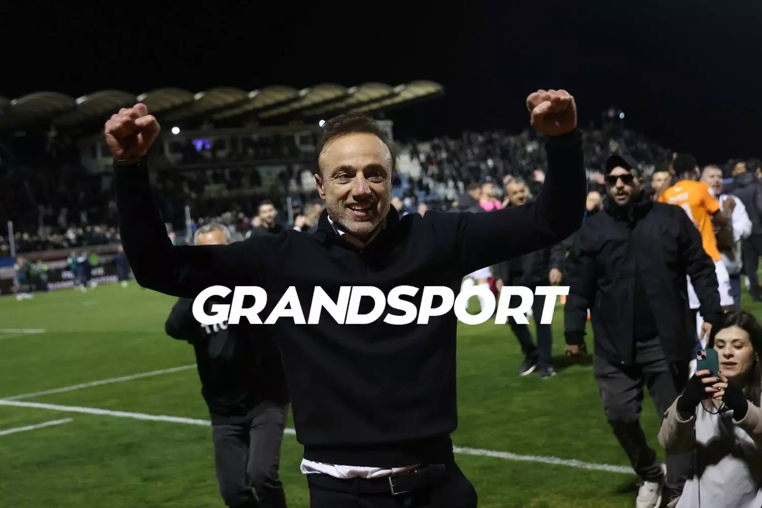 &Chi;. &Kappa;ό&nu;&tau;&eta;&sigmaf;: &laquo;&Pi;&iota;&sigma;&tau;έ&psi;&alpha;&mu;&epsilon;, &delta;&omicron;&upsilon;&lambda;έ&psi;&alpha;&mu;&epsilon;, &mu;&epsilon;ί&nu;&alpha;&mu;&epsilon; &mu;&alpha;&zeta;ί&raquo;