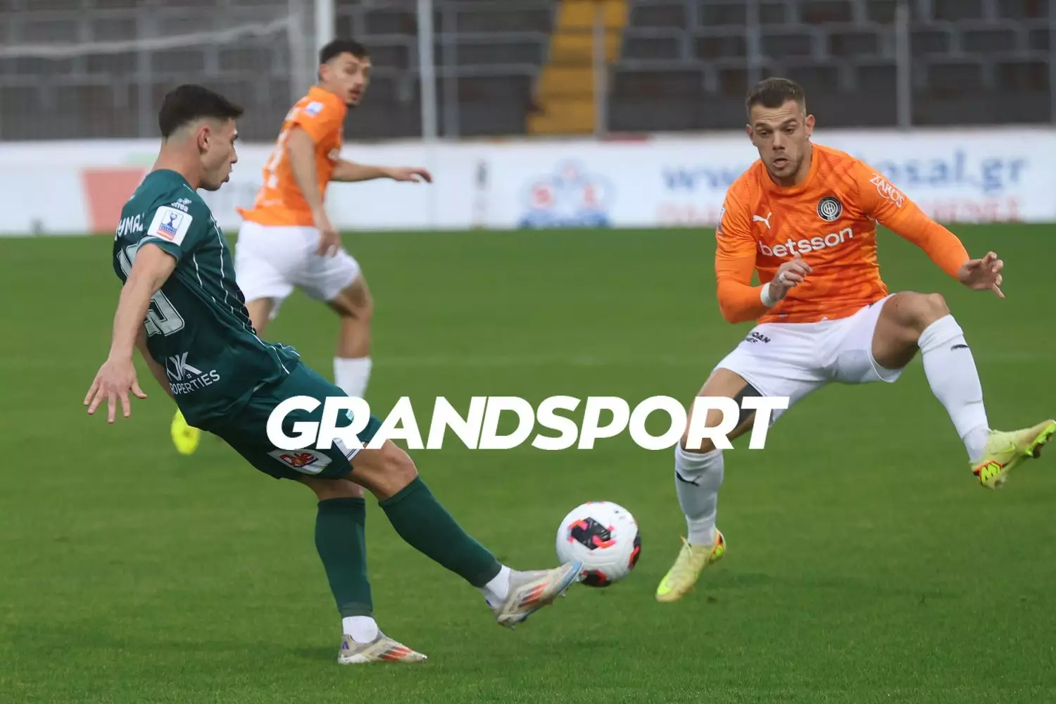 &Mu;&pi;. &Gamma;&kappa;&omicron;&nu;&theta;ά&lambda;&epsilon;&theta;: &laquo;&Nu;&alpha; &tau;&iota;&mu;&omicron;ύ&mu;&epsilon; &tau;&omicron; &sigma;ή&mu;&alpha; &tau;&omicron;&upsilon; &Omicron;&Phi;&Eta;&raquo;