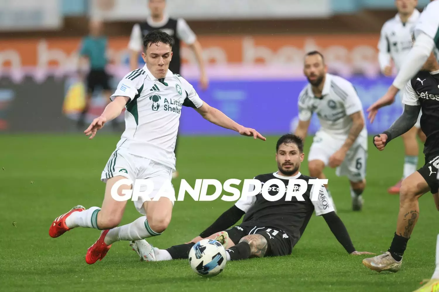 Super League: &Omicron;&iota; &pi;&iota;&theta;&alpha;&nu;ό&tau;&eta;&tau;&epsilon;&sigmaf; &sigma;&tau;&eta; &mu;ά&chi;&eta; &tau;&eta;&sigmaf; &tau;&epsilon;&tau;&rho;ά&delta;&alpha;&sigmaf; &gamma;&iota;&alpha; &Pi;&alpha;&nu;&alpha;&theta;&eta;&nu;&alpha;ϊ&kappa;ό &kappa;&alpha;&iota; &Lambda;&epsilon;&beta;&alpha;&delta;&epsilon;&iota;&alpha;&kappa;ό