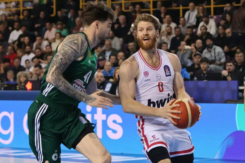 &Omicron; &Pi;&alpha;&nu;&alpha;&theta;&eta;&nu;&alpha;ϊ&kappa;ό&sigmaf; ή&tau;&alpha;&nu; &alpha;&nu;ώ&tau;&epsilon;&rho;&omicron;&sigmaf;, &theta;&rho;&iota;ά&mu;&beta;&epsilon;&upsilon;&sigma;&epsilon; &kappa;&alpha;&iota; &pi;ή&rho;&epsilon; &tau;&omicron; &Kappa;ύ&pi;&epsilon;&lambda;&lambda;&omicron; &Epsilon;&lambda;&lambda;ά&delta;&omicron;&sigmaf; &sigma;&tau;&alpha; &Delta;ύ&omicron; &Alpha;&omicron;&rho;ά&kappa;&iota;&alpha;!