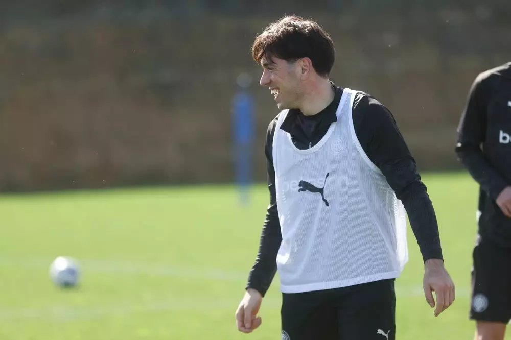 &Eta; &laquo;&pi;&rho;ώ&tau;&eta;&raquo; &tau;&omicron;&upsilon; &Alpha;&theta;&alpha;&nu;&alpha;&sigma;ί&omicron;&upsilon; &sigma;&tau;&alpha; &alpha;&sigma;&pi;&rho;ό&mu;&alpha;&upsilon;&rho;&alpha; (vid)