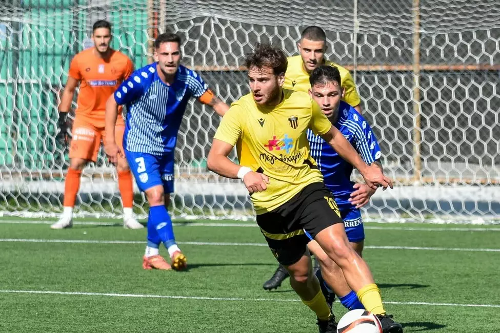 &Gamma;&rho;&alpha;&nu;ί&tau;&eta;&sigmaf;: &Epsilon;&upsilon;&chi;&alpha;&rho;&iota;&sigma;&tau;ή&rho;&iota;&omicron; &mu;ή&nu;&upsilon;&mu;&alpha; &pi;&rho;&omicron;&sigmaf; &tau;&omicron;&nu; &kappa;ό&sigma;&mu;&omicron; &mu;&epsilon;&tau;ά &tau;&omicron; 0-0 &mu;&epsilon; &tau;&eta; &Theta;ύ&epsilon;&lambda;&lambda;&alpha; &Rho;&alpha;&phi;ή&nu;&alpha;&sigmaf;