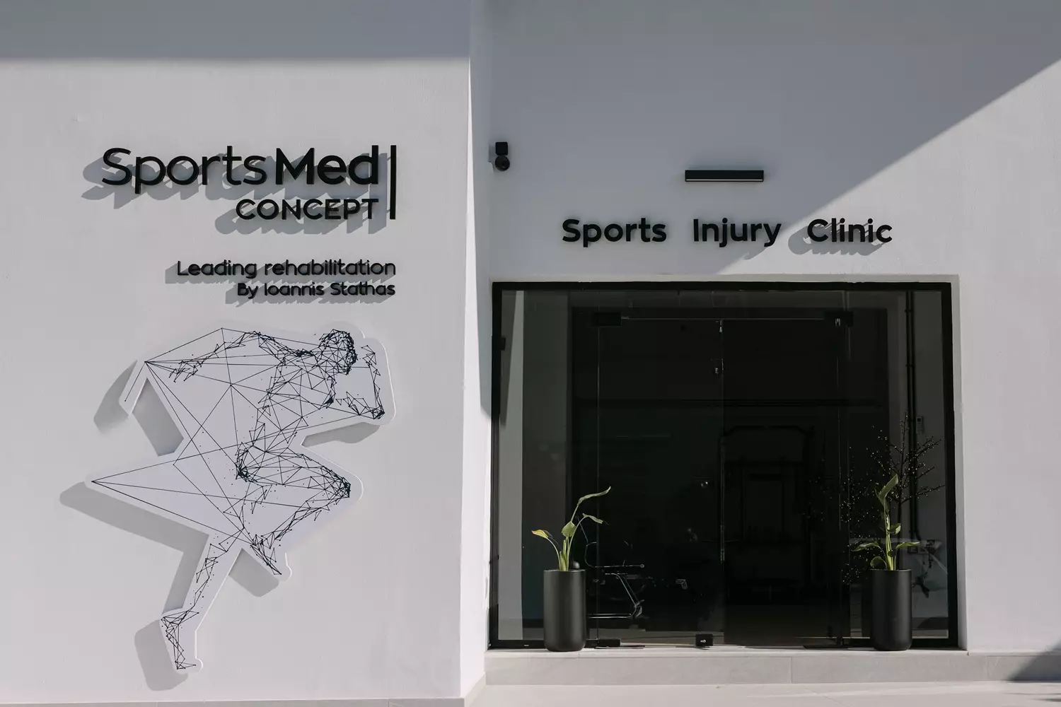 SportsMed Concept: Rehab. Perform. Evolve &ndash; &Eta; &phi;&iota;&lambda;&omicron;&sigma;&omicron;&phi;ί&alpha; &tau;&eta;&sigmaf; &sigma;ύ&gamma;&chi;&rho;&omicron;&nu;&eta;&sigmaf; &alpha;&pi;&omicron;&kappa;&alpha;&tau;ά&sigma;&tau;&alpha;&sigma;&eta;&sigmaf; &sigma;&tau;&omicron; &Eta;&rho;ά&kappa;&lambda;&epsilon;&iota;&omicron;