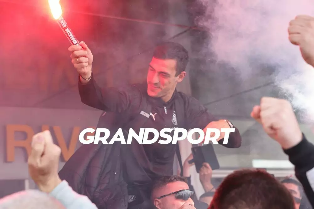 Ό&lambda;&epsilon;&sigmaf; &omicron;&iota; &sigma;&tau;&iota;&gamma;&mu;έ&sigmaf; &tau;&eta;&sigmaf; &laquo;&tau;&rho;έ&lambda;&alpha;&sigmaf;&raquo; &sigma;&tau;&omicron; &laquo;&Nu;ί&kappa;&omicron;&sigmaf; &Kappa;&alpha;&zeta;&alpha;&nu;&tau;&zeta;ά&kappa;&eta;&sigmaf;&raquo; &ndash; &Alpha;&pi;ό &tau;&eta;&nu; &alpha;&pi;&omicron;&theta;έ&omega;&sigma;&eta; &tau;&omicron;&upsilon; &Kappa;ό&nu;&tau;&eta; &sigma;&tau;&eta;&nu; έ&kappa;&rho;&eta;&xi;&eta; &alpha;&gamma;ά&pi;&eta;&sigmaf; &gamma;&iota;&alpha; &tau;&omicron;&upsilon;&sigmaf; &pi;&alpha;ί&kappa;&tau;&epsilon;&sigmaf; (vid)