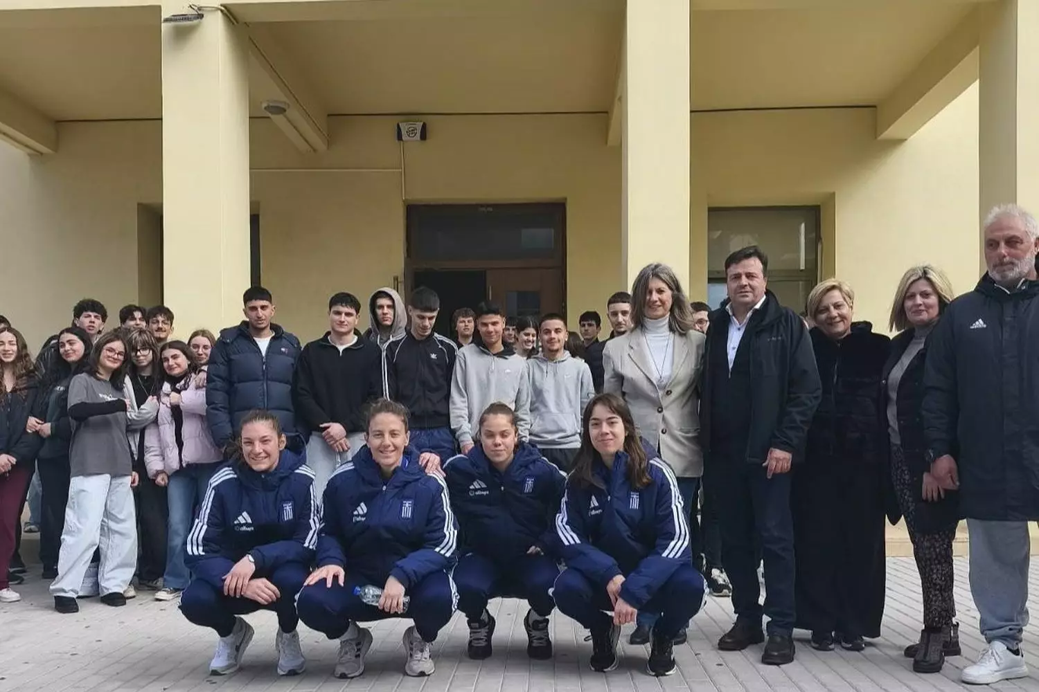 &Epsilon;&pi;&iota;&sigma;&kappa;έ&psi;&epsilon;&iota;&sigmaf; &sigma;&epsilon; &sigma;&chi;&omicron;&lambda;&epsilon;ί&alpha; &tau;&omicron;&upsilon; &Eta;&rho;&alpha;&kappa;&lambda;&epsilon;ί&omicron;&upsilon; &gamma;&iota;&alpha; &tau;&eta;&nu; &Epsilon;&theta;&nu;&iota;&kappa;ή &Omicron;&mu;ά&delta;&alpha; &Pi;&omicron;&delta;&omicron;&sigma;&phi;&alpha;ί&rho;&omicron;&upsilon; &Gamma;&upsilon;&nu;&alpha;&iota;&kappa;ώ&nu;!