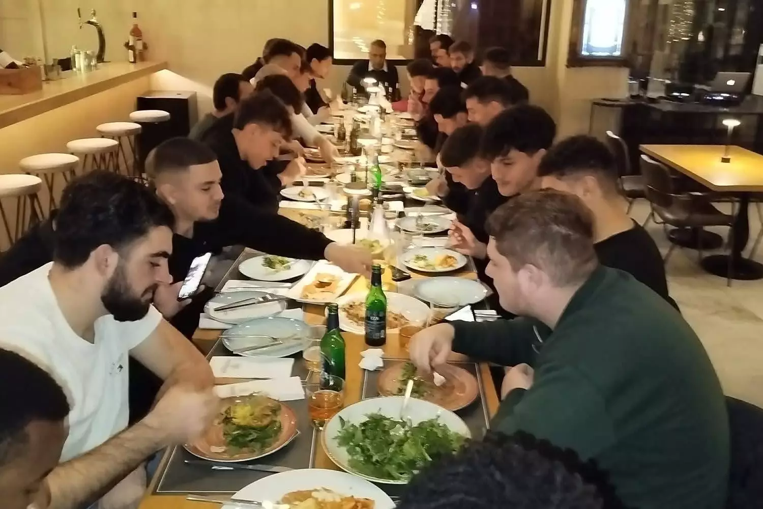 &Tau;&rho;&alpha;&pi;έ&zeta;&iota; &sigma;&tau;&omicron;&nu; &Omicron;&Phi;&Alpha;&Mu; &alpha;&pi;ό &tau;&omicron;&nu; &pi;&rho;ό&epsilon;&delta;&rho;&omicron; &Mu;&alpha;&rho;ί&nu;&omicron; &Mu;&epsilon;&rho;&omicron;&nu;&iota;&alpha;&nu;ά&kappa;&eta;