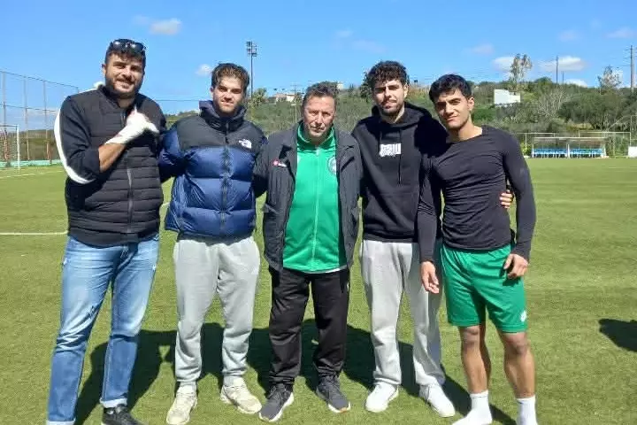 &Mu;. &Zeta;&omicron;&upsilon;&rho;&alpha;&rho;ά&kappa;&eta;&sigmaf;: &laquo;&Omicron;&mu;ά&delta;&alpha; &mu;&epsilon; &mu;έ&tau;&alpha;&lambda;&lambda;&omicron;, &pi;&alpha;ί&kappa;&tau;&epsilon;&sigmaf; &alpha;&pi;ό &alpha;&tau;&sigma;ά&lambda;&iota;&raquo;