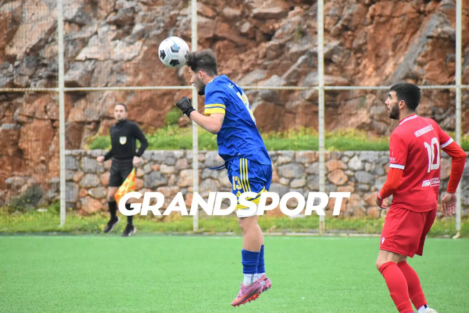 &Iota;&sigma;ό&pi;&alpha;&lambda;&omicron; &tau;&omicron; &tau;&omicron;&pi;&iota;&kappa;ό &nu;&tau;έ&rho;&mu;&pi;&iota; &alpha;&nu;ά&mu;&epsilon;&sigma;&alpha; &sigma;&epsilon; &Mu;&omicron;&chi;ό &kappa;&alpha;&iota; &Chi;&epsilon;&rho;&sigma;ό&nu;&eta;&sigma;&omicron;