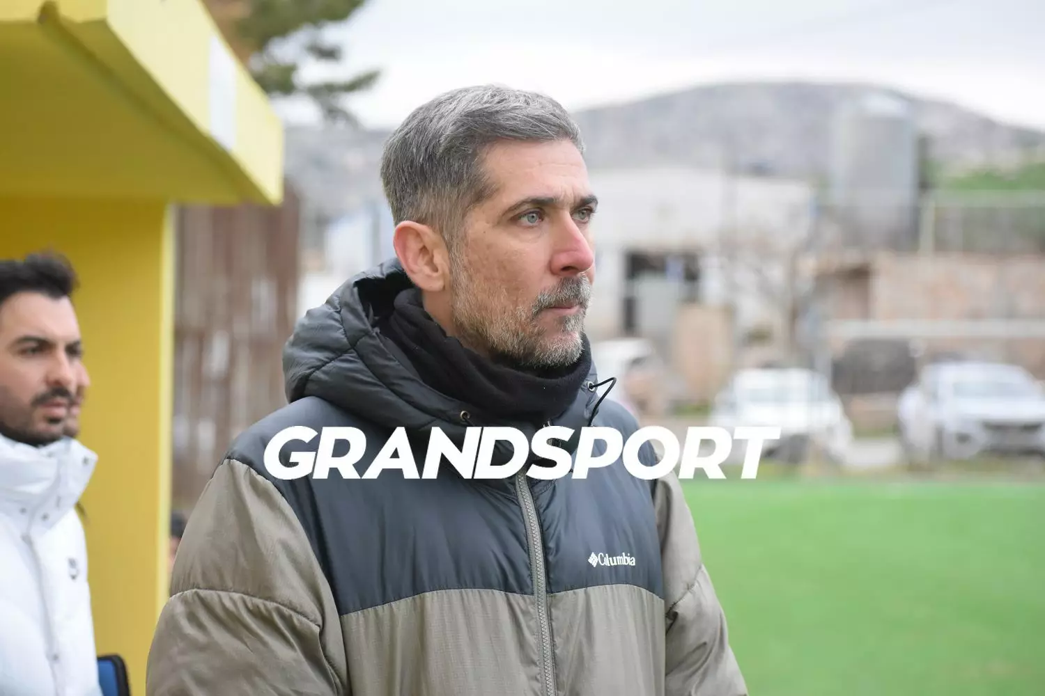 &Mu;. &Sigma;&eta;&phi;ά&kappa;&eta;&sigmaf;: &laquo;&Pi;&lambda;&eta;&rho;ώ&sigma;&alpha;&mu;&epsilon; &tau;&eta;&nu; &alpha;&sigma;&tau;&omicron;&chi;ί&alpha; &mu;&alpha;&sigmaf;, &tau;ώ&rho;&alpha; &tau;&omicron; &mu;&upsilon;&alpha;&lambda;ό &sigma;&tau;&omicron; &Kappa;ύ&pi;&epsilon;&lambda;&lambda;&omicron;&raquo;