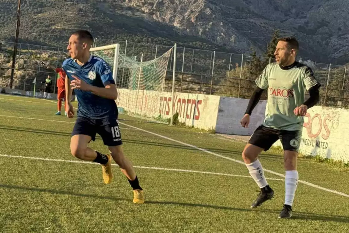 &Mu;&epsilon; &tau;&rho;&iota;ά&rho;&alpha; &sigma;&tau;&iota;&sigmaf; &Mu;&omicron;ί&rho;&epsilon;&sigmaf;, &epsilon;&pi;έ&sigma;&tau;&rho;&epsilon;&psi;&epsilon; &omicron; &Zeta;&alpha;&rho;ό&sigmaf; &sigma;&tau;&iota;&sigmaf; &nu;ί&kappa;&epsilon;&sigmaf;!