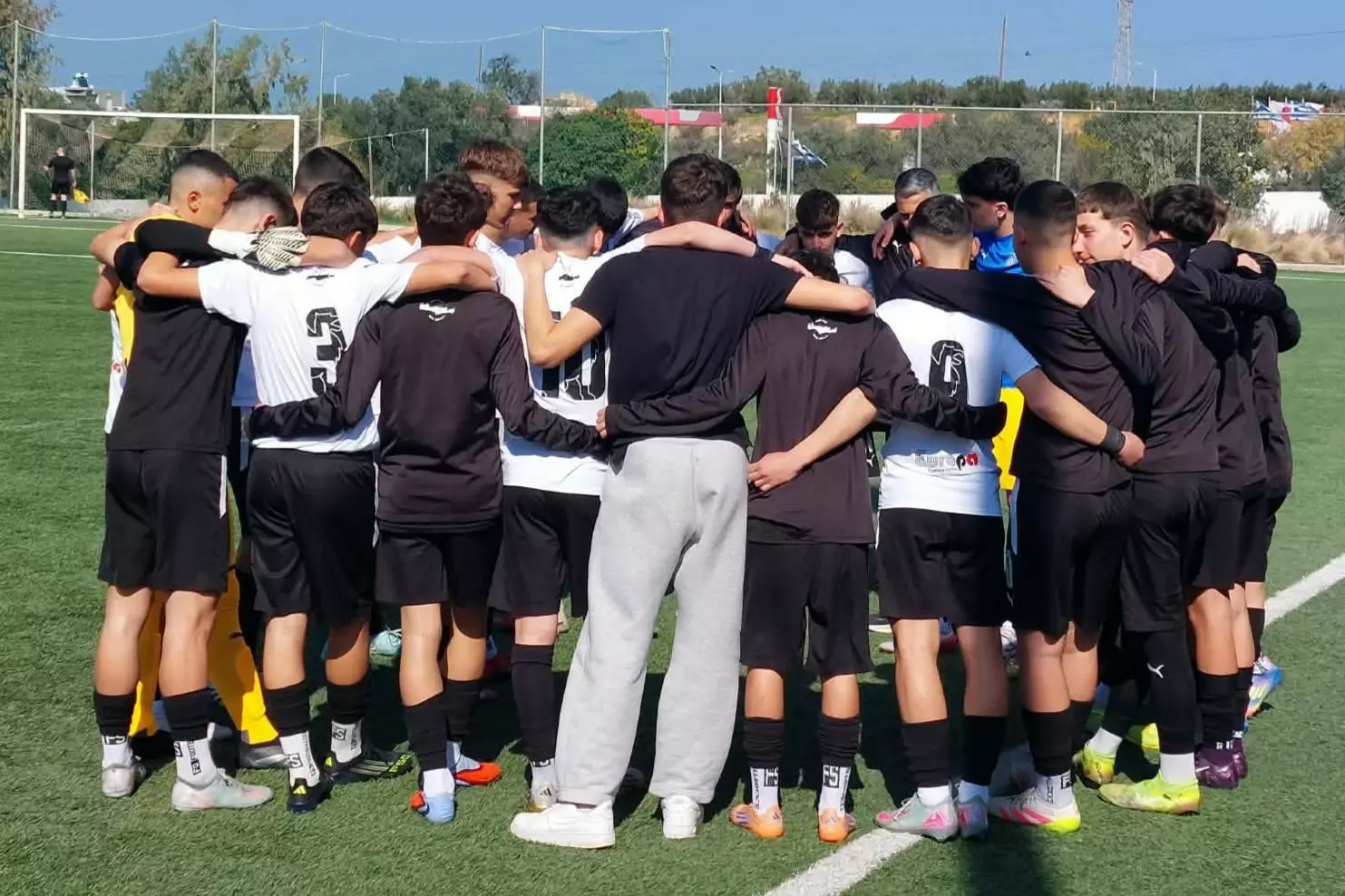 &Mu;&epsilon; &alpha;&nu;&alpha;&tau;&rho;&omicron;&pi;ή &eta; &Kappa;15 &tau;&omicron;&upsilon; &Omicron;&Phi;&Eta; &lambda;ύ&gamma;&iota;&sigma;&epsilon; &tau;&omicron;&nu; &Beta;ό&lambda;&omicron; (2-1)