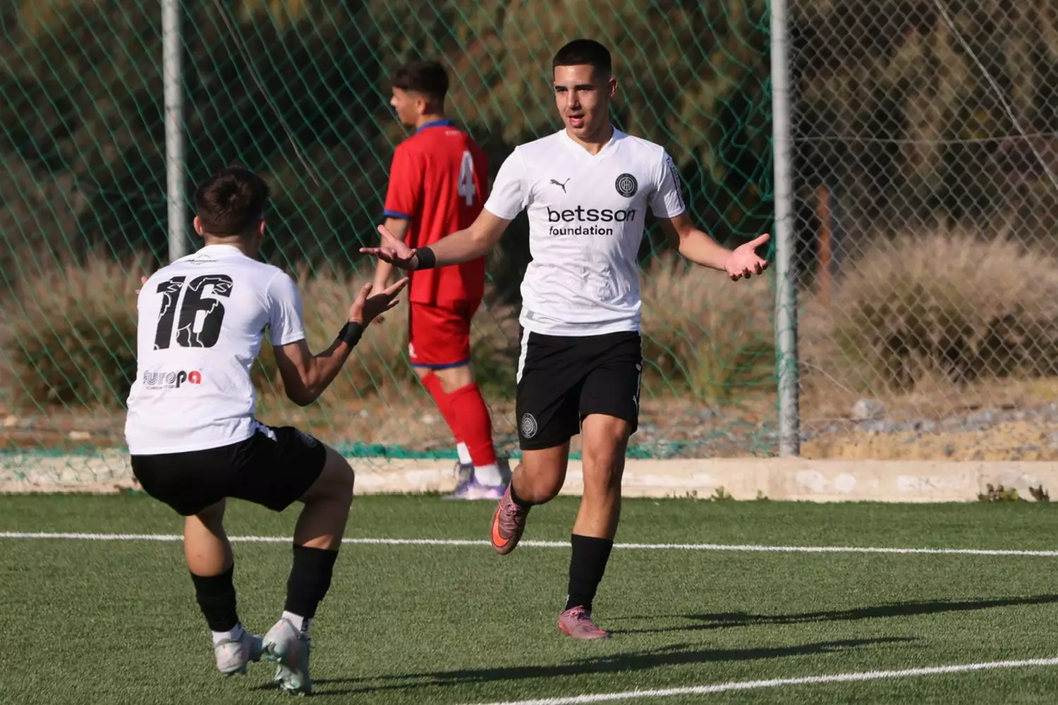 &Epsilon;&iota;&kappa;ό&nu;&epsilon;&sigmaf; &alpha;&pi;&omicron; &tau;&eta; &nu;ί&kappa;&eta; &tau;&eta;&sigmaf; &Kappa;15 &tau;&omicron;&upsilon; &Omicron;&Phi;&Eta; &epsilon;&pi;ί &tau;&omicron;&upsilon; &Beta;ό&lambda;&omicron;&upsilon;