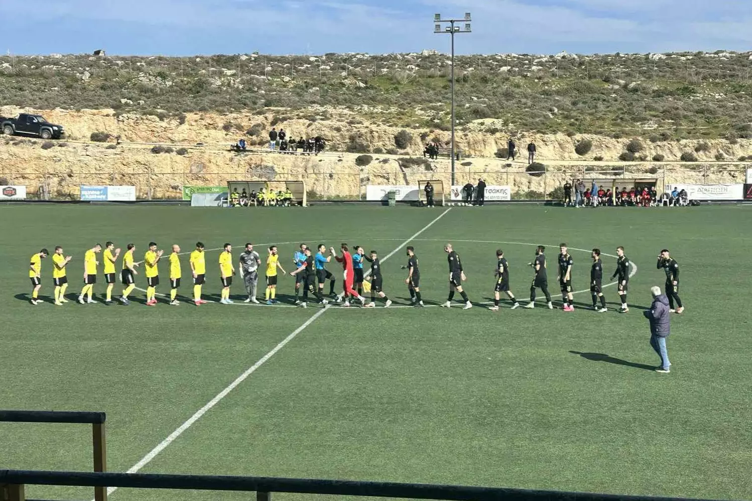 Ά&nu;&omicron;&delta;&omicron;&sigmaf; &kappa;&alpha;&iota; &tau;έ&sigma;&sigma;&epsilon;&rho;&alpha; &gamma;&kappa;&omicron;&lambda; &sigma;&tau;&eta;&nu; &Epsilon;&lambda;&iota;ά &gamma;&iota;&alpha; &Epsilon;&rho;&gamma;&omicron;&tau;έ&lambda;&eta;