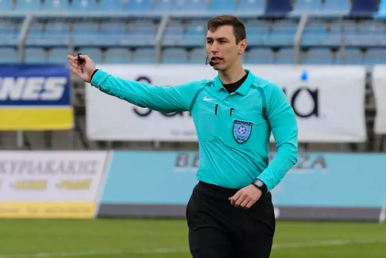 &Omicron; &Tau;&sigma;&omicron;&pi;&omicron;&upsilon;&lambda;ί&delta;&eta;&sigmaf; &sigma;&tau;&omicron; &Pi;&alpha;&nu;&theta;&rho;&alpha;&kappa;&iota;&kappa;ό&sigmaf; &ndash; &Gamma;&iota;&omicron;ύ&chi;&tau;&alpha;&sigmaf;