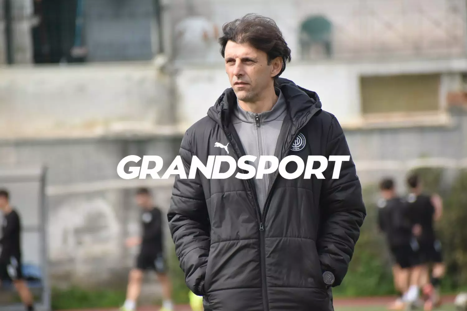 &Delta;ί&pi;&lambda;&alpha; &sigma;&tau;&eta;&nu; &Kappa;19 &tau;&omicron;&upsilon; &Omicron;&Phi;&Eta; &omicron; &Sigma;&tau;έ&lambda;&iota;&omicron;&sigmaf; &Beta;&epsilon;&nu;&epsilon;&tau;ί&delta;&eta;&sigmaf;