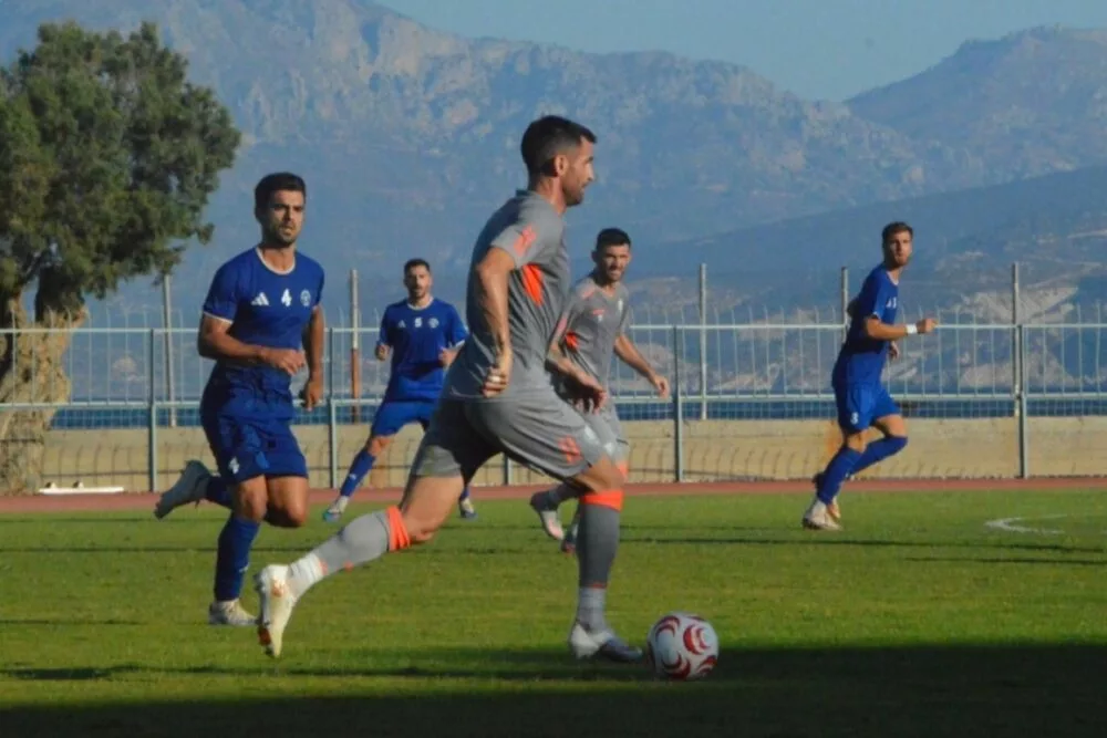 Με Μάνο και… Γιαγκιόζη ο Γιούχτας πήρε το φιλικό στον Άγιο Νικόλαο