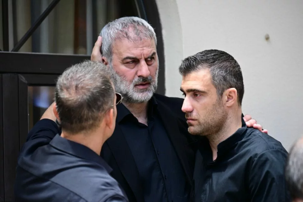 «Να είσαι σίγουρη ότι πάλι εσένα θα ερωτευόμουν» – Ο συγκλονιστικός επικήδειος του Δέλλα