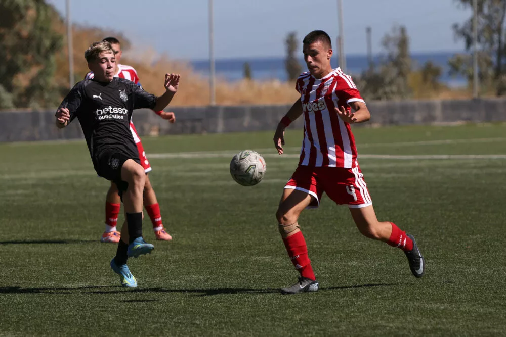 Super League Κ15: Συνεχίζει με το απόλυτο ο Ολυμπιακός – Τα αποτελέσματα και η βαθμολογία