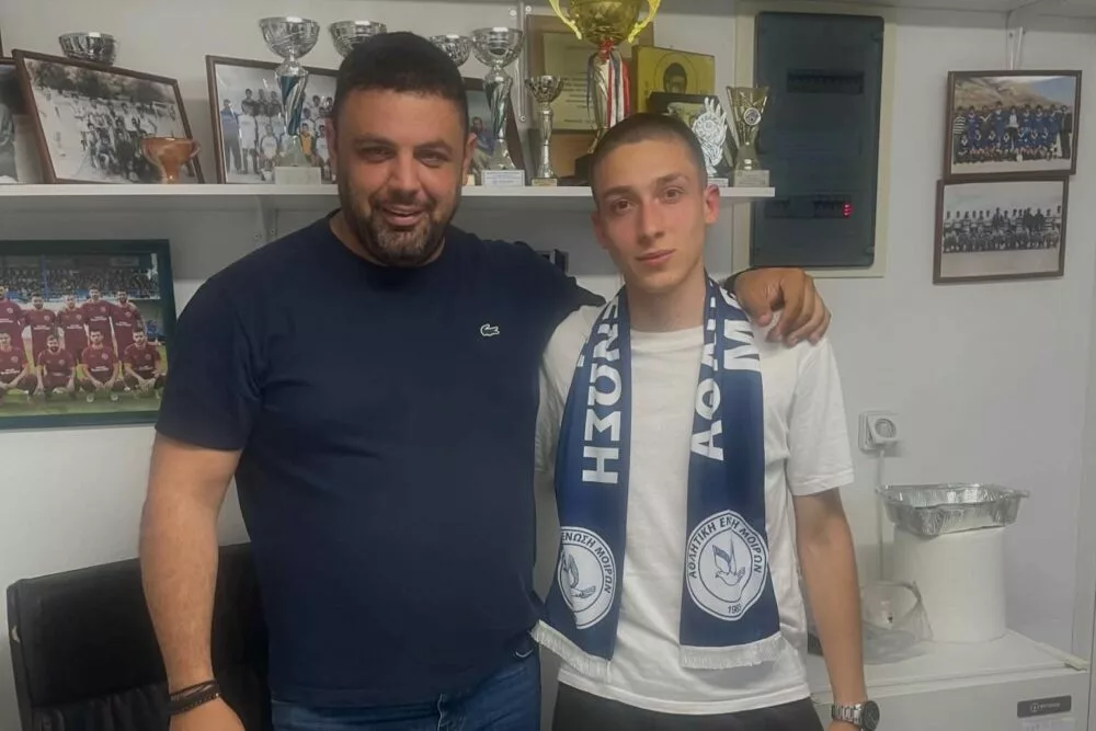 «Έδεσε» Σιμόγλου και για τη νέα σεζόν η ομάδα των Μοιρών