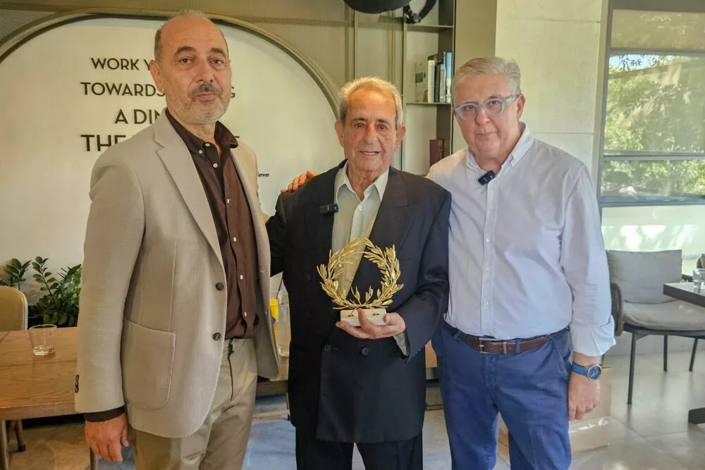 Τίμησε τον Γιάννη Παπαματθαιάκη η Λέσχη Φίλων ΠΑΟΚ (vid)