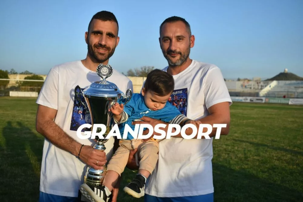 Μαζί πρωταθλητές Κώστας και Μιχάλης Μαγάκης