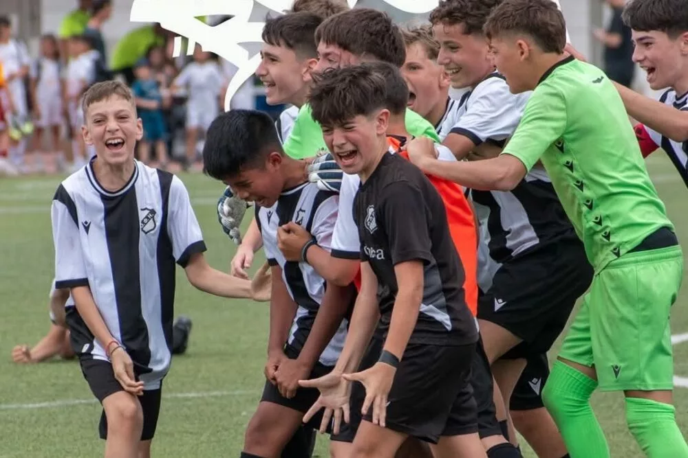 Στους «8» του Elite Neon Cup 2026 η Κ13 του Ερασιτέχνη ΟΦΗ