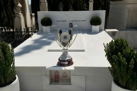 Το Κύπελλο Ελλάδας στο μνήμα του Θεόδωρου Βαρδινογιάννη!