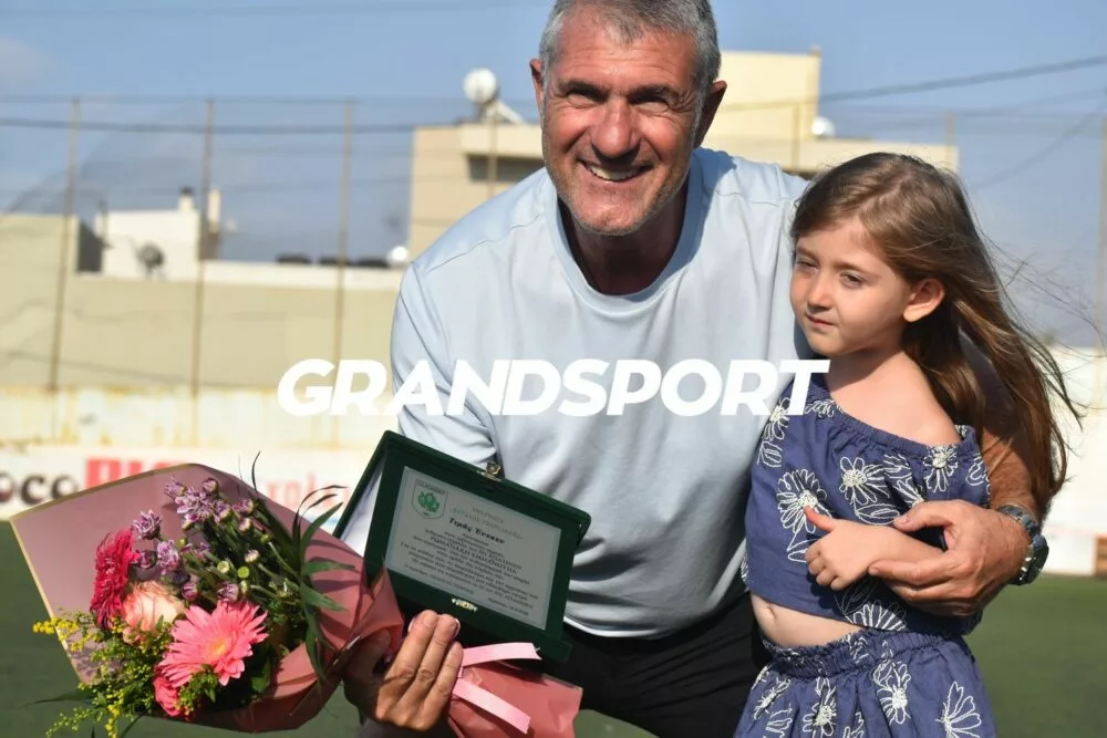 Τίμησε τον Μανώλη Ρωμανάκη ο ΠΟΑ