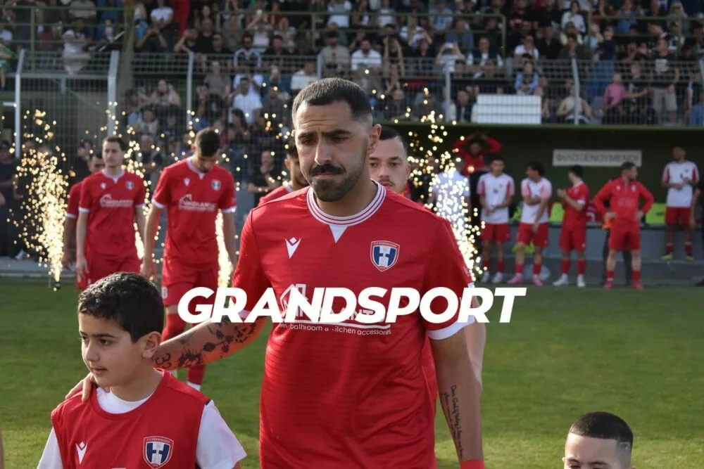Συγκινεί ο Ν. Λουμπάκης: «Την υπόσχεσή μου την κράτησα και φέτος – Μητέρα, πατέρας… λέξεις ιερές»