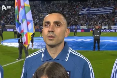 Ελλάδα – Ολλανδία: Βουρκωμένος ο Σάλιακας στην ανάκρουση του Εθνικού ύμνου (vid)