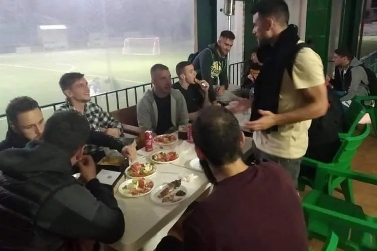 Μπάρμπεκιου μέσα σε οικογενειακό κλίμα στον ΠΟΑ
